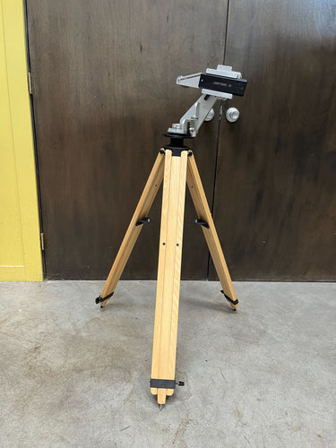 USED Half Hitch Mount on Panoramic Tripod