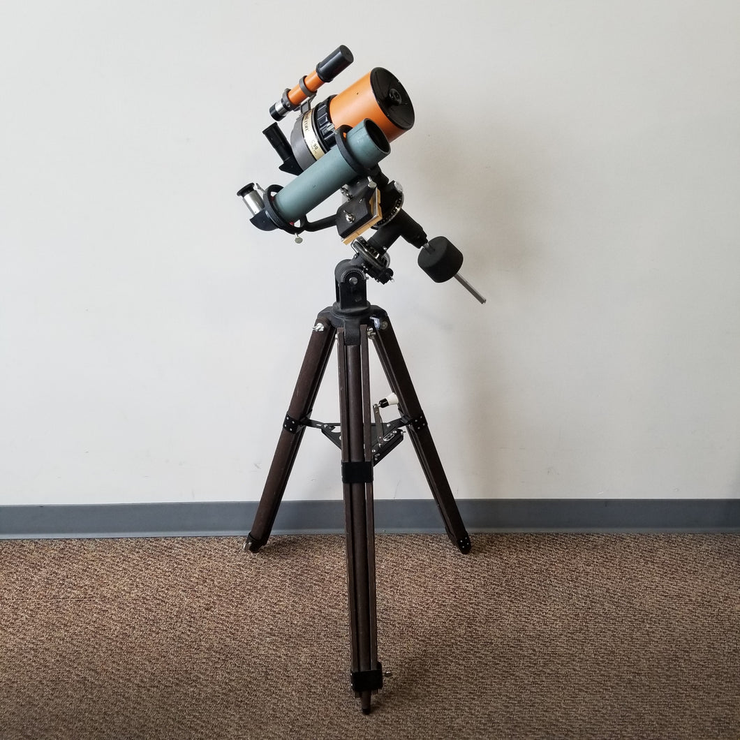 Used - C90 with Tripod and Finder